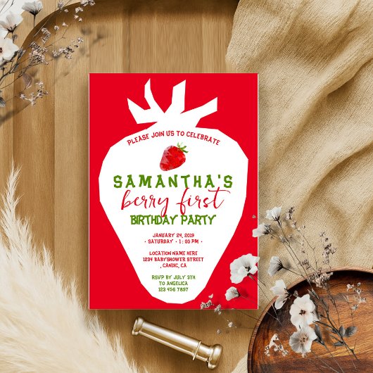 レッドストローベリー誕生日シンプル三角形 招待状