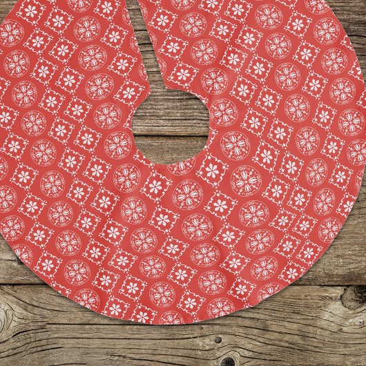 レッドスノーフレークのパターシンプルンのクリスマス ブラッシュドポリエステルツリースカート