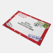 レッドスノーフレークサンタレタークリスマスをパーソナライズ ドアマット (アングル)