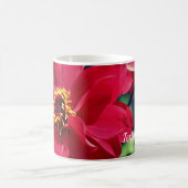 レッドダリアパーソナライズされた花 コーヒーマグカップ (中央)