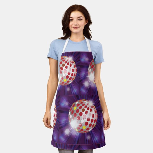 レッドディスコボール エプロン (着用した状態)