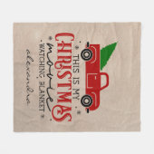 レッドトラックとツリーのクリスマスムービーウォッチング名 フリースブランケット (正面(横))