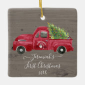 レッドトラックグレー木材ベビー1stクリスマスツリー写真 セラミックオーナメント (正面)