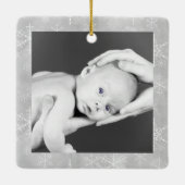 レッドトラックベビー初のクリスマスツリー名写真 セラミックオーナメント (裏面)