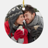 レッドトラック私たちの初めてのクリスマス結婚した写真 セラミックオーナメント (裏面)