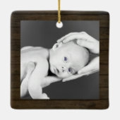 レッドトラック素朴ウッドベビークリスマスツリー写真 セラミックオーナメント (裏面)