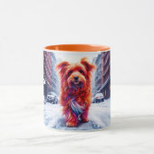 レッドドッグ歩くダウン雪の冬の通り マグカップ (中央)