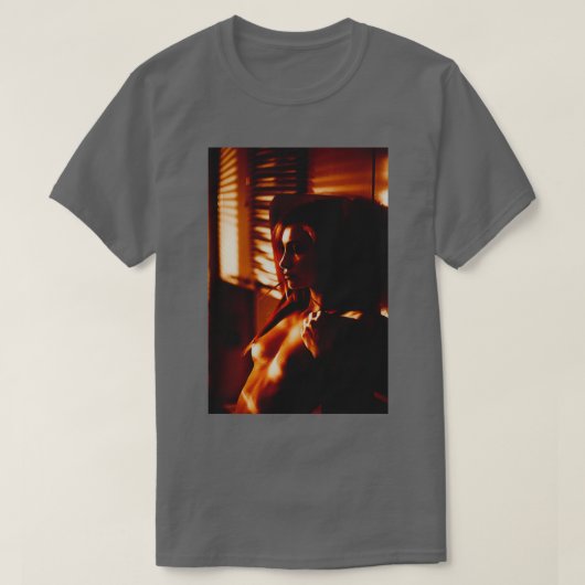 レッドノワール Tシャツ (デザイン正面)