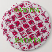 レッドハクナマタタスタイル 缶バッジ (正面)