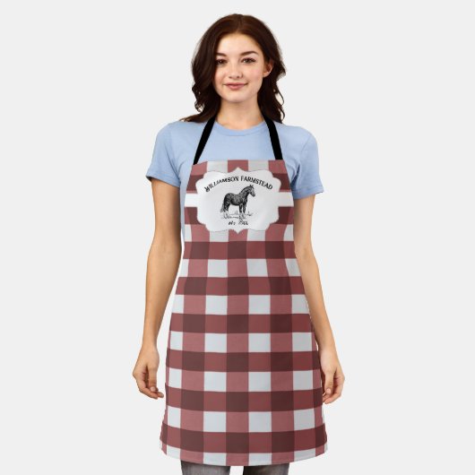 レッドバッファロープレイドファームウズエプロン エプロン (着用した状態)