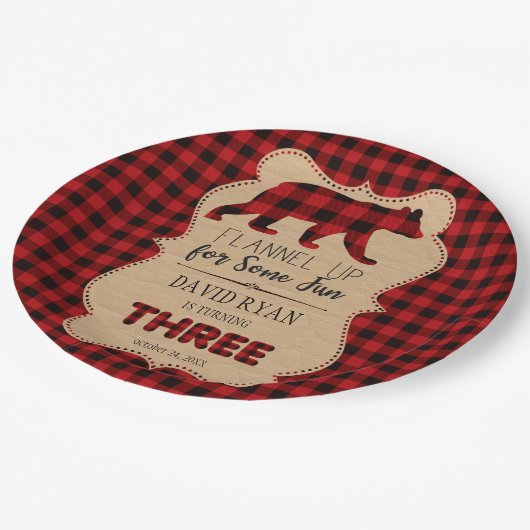 レッドバッファロープレイド誕生日3カスタム ペーパープレート (アングル)