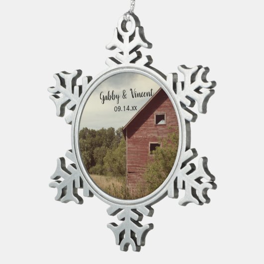 レッドバ素朴ンカントリーウェディング スノーフレークピューターオーナメント (右)