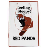 レッドパンダ感じの眠いおもしろいレッドパンダ ミディアムペーパーバッグ (正面)