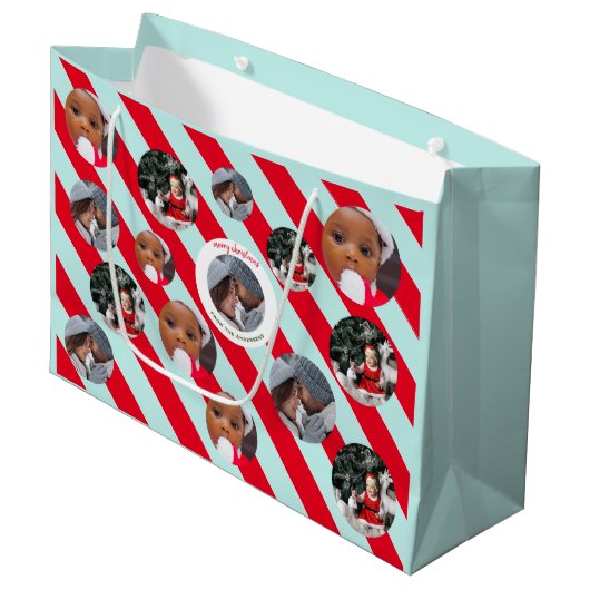 レッドパーソナライズされたストライプクリスマス3枚 ラージペーパーバッグ (正面アングル)