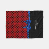 レッドパーソナライズされた水玉模様ブルーヒョウ弓の名前 フリースブランケット (正面(横))