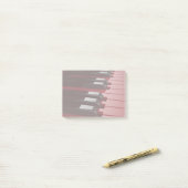 レッドピアノ ポストイット (デスク上)