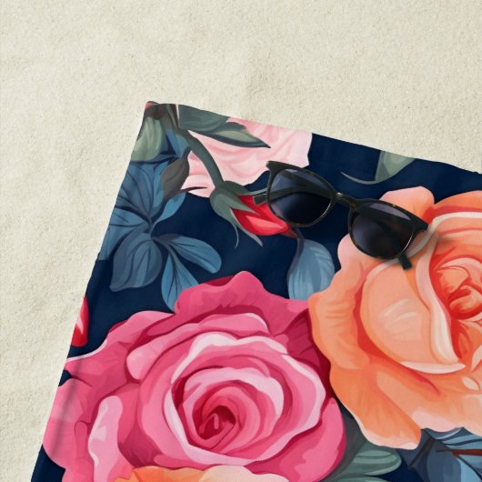 レッドピンクオレンジバラパターンデザイン ビーチタオル (インサイチュ)