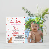 レッドピンクハートバレンタインズデイスウィートアート誕生日 招待状 (スタンド正面)