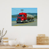 レッドフューエルタンクローリー&レイクドライビングアートプリント ポスター (キッチン)