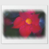 レッドフラワーつる植物オンホワイトラージ ラッピングペーパー (フラット)