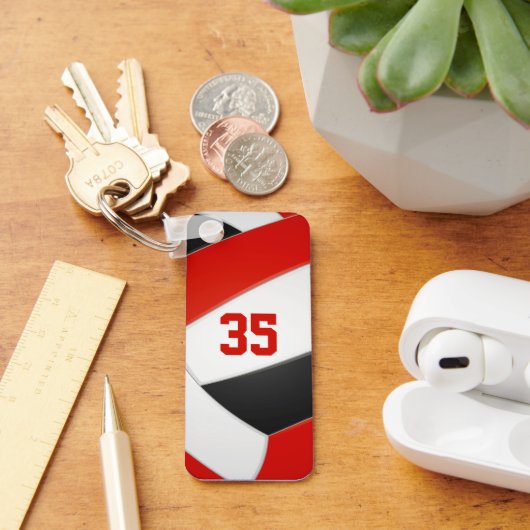 レッドブラックバレーボールチームが子どもたちをカラーパーソナライズされたに キーホルダー (デスク)