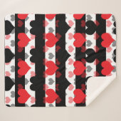 レッドブラックラブハートと白黒ストライプ シェルパブランケット (正面(横))