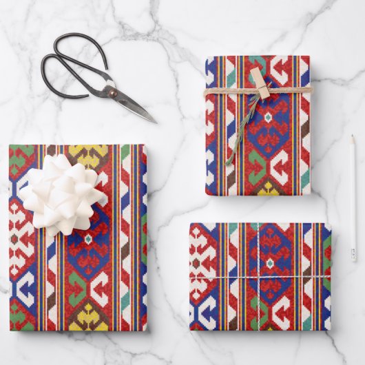 レッドブルーグリーンイエローホワイトオリエンタルキリムラグ ラッピングペーパーシート (正面)