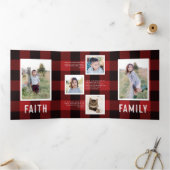 レッドプレイド+はっきりしたタイポグラフィホリデーフォトカード 三つ折り招待状 (内部)