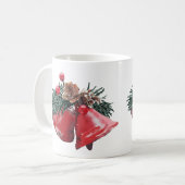 レッドベルとマツボックリのクリスマスクラシックマグ コーヒーマグカップ (正面左)