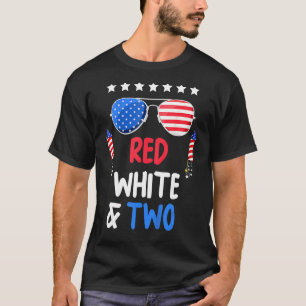 レッドホワイトと2つの誕生日7月4日Independed Tシャツ