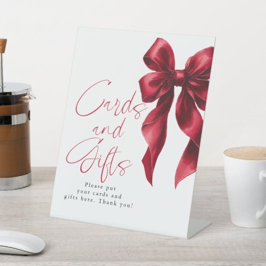 レッドボウカードとギフトブライダルシャワー 台座サイン (インサイチュ)