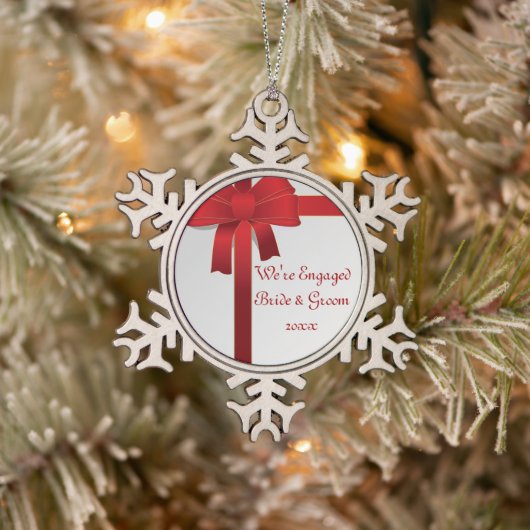 レッドボウズウィンター婚約 スノーフレークピューターオーナメント (ツリー)