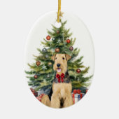 レッドボウAiredale Terrierドッグクリスマス セラミックオーナメント (正面)