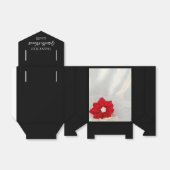 レッドポインセチアとホワイトパール冬の結婚式 フェイバーボックス (折り畳みなし)