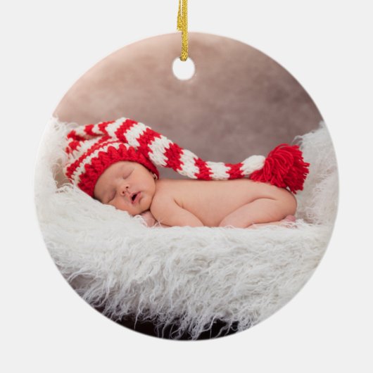 レッドポインセチア金ゴールド写真ベビーの初めてのクリスマス セラミックオーナメント (裏面)