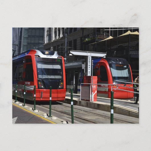 レッドメトロトレインヒューストンテキサス州USポストクロッシング ポストカード (正面)