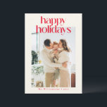 レッドモダンカスタムフォトハッピーChristmas Minimalist シーズンカード<br><div class="desc">暖かいクリームの背景に赤いスタイリッシュ文字を搭載し、このハッピーホリデーはっきりしたカードで休日の応援を広げる。このミニマルデザインはエレガント時間を問わず、ひねりを加えた季節の挨拶を送るのに最適でモダンある。自分の家族の名前でパーソナライズして個人touchを追加し、友人、家族、同僚との共有フェスティバルの希望に簡単する。このカードのシンプルデザインはマントルやカードディスプレイに目立つ。共有この美しいのホリデーカードで季節の暖カスタムかさと喜び！</div>