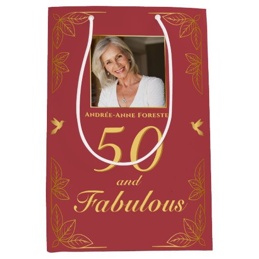 レッドモダン金ゴールド50ファブラス誕生日 ミディアムペーパーバッグ (正面)