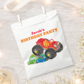 レッドモンスタートラック誕生日パーティー水色 フェイバーバッグ (クリップ留めされた状態)