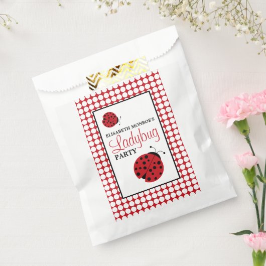 レッドラディバグ子供の誕生日パーティー フェイバーバッグ (封をした状態)