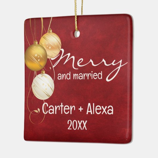 レッドレザー初めてのクリスマス 結婚した セラミックオーナメント (左)