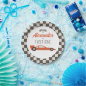 レッドレーシングカーバースデー紙皿 Fast One ペーパープレート (パーティー)