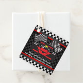 レッドレーシングカー市松模様にデザインビーフカード フェイバータグ (インサイチュ)