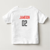 レッドレースカーツーファスト誕生日ボーイシャツ トドラーTシャツ (裏面)