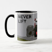 レッドレースカー – ノーリフト マグカップ (左)