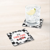 レッドレースカーTWO高速2歳の誕生日パーティー スクエアペーパーコースター (インサイチュ)