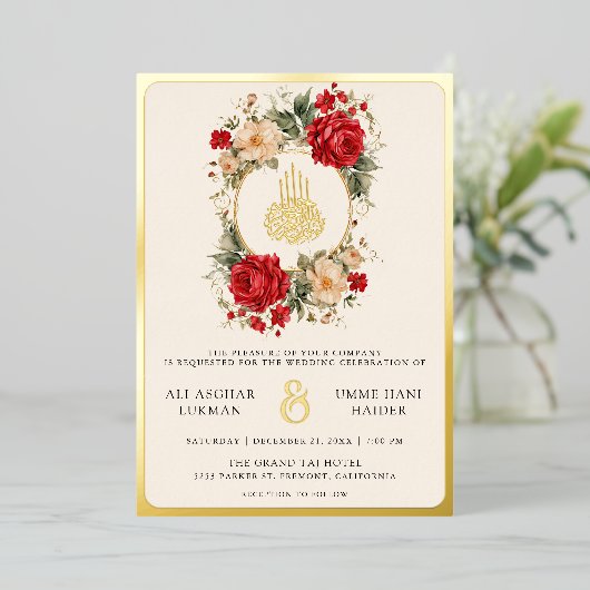 レッドローズアイボリーフラワーズクリームムスリム結婚ズ金ゴールド 箔招待状 (立ち正面)