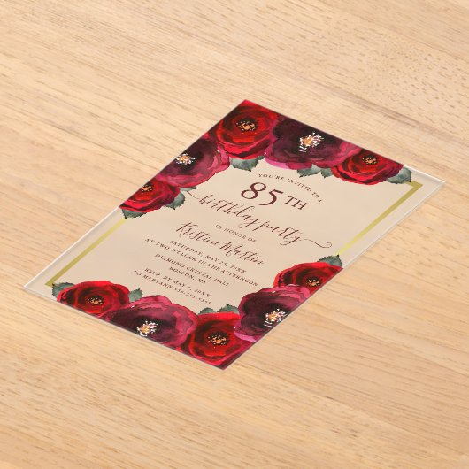 レッドローズエレガントフローラ金ゴールド85th誕生日パーティー アクリル招待状 (レイダウン)