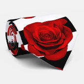 レッドローズオンブラック&ホワイトストライプズパーソナライズされたタイ ネクタイ (ロール)