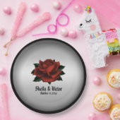 レッドローズゴシッ結婚クの名前と日付紙プレート ペーパープレート (パーティー)